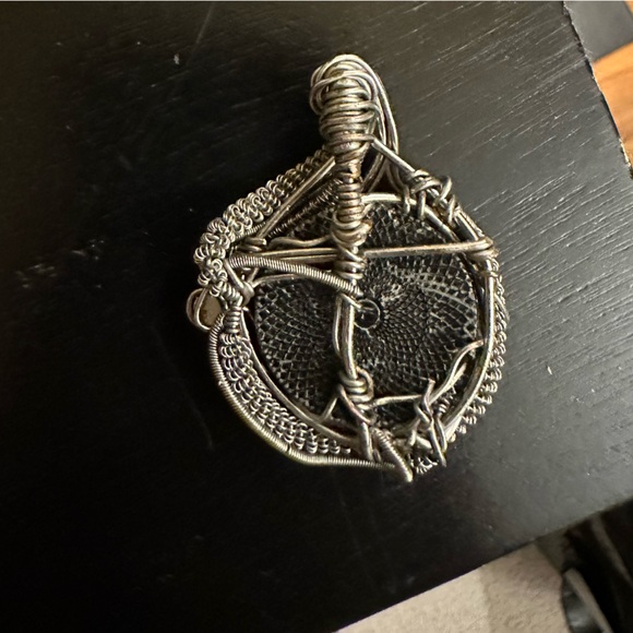 Wire wrapped pendant - Picture 3 of 5